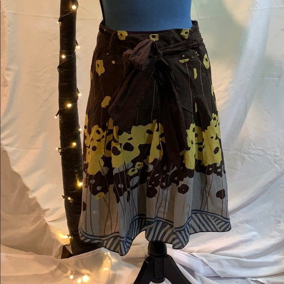 Retro look brown cotton belted skirt. - Picture 1 of 7